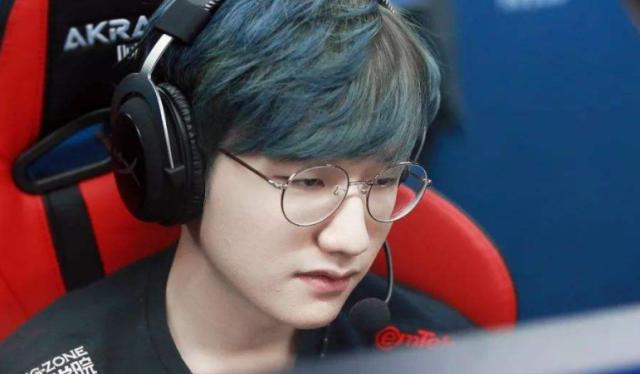 出现在空位 出现在空位