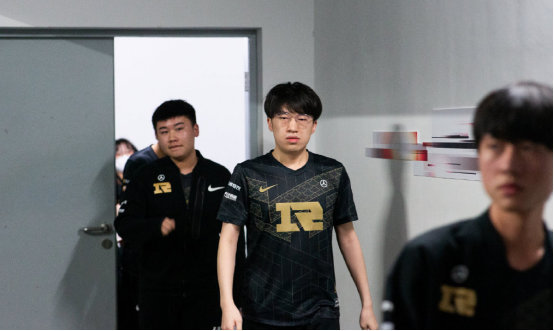 合自己的认 合自己的认